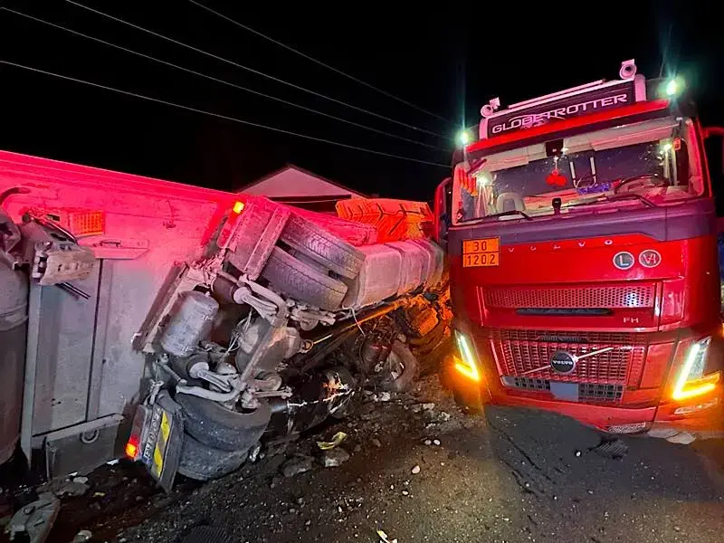 Accident mortal în Bihor: o victimă și patru răniți după o ciocnire între un TIR și mai multe mașini