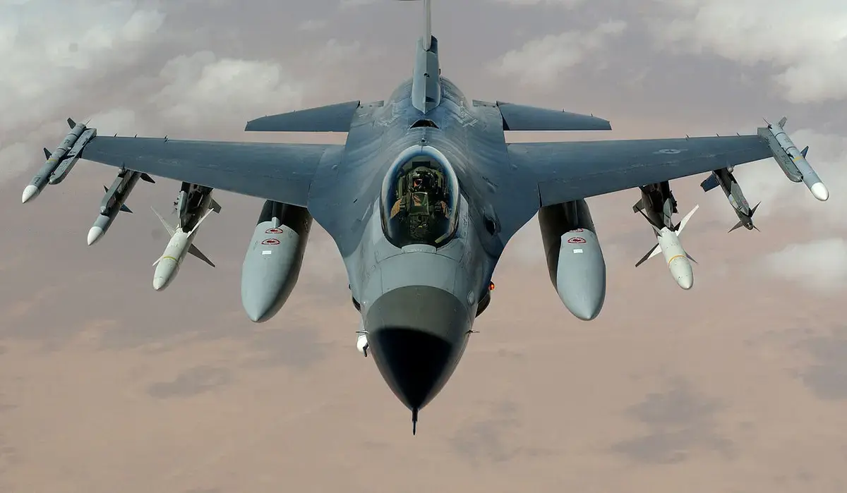 Avioane F-16 au decolat în Tulcea, după detectarea unor ținte aeriene