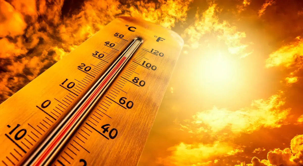 Canicula se intensifică: România, sub amenințarea codului roșu de căldură