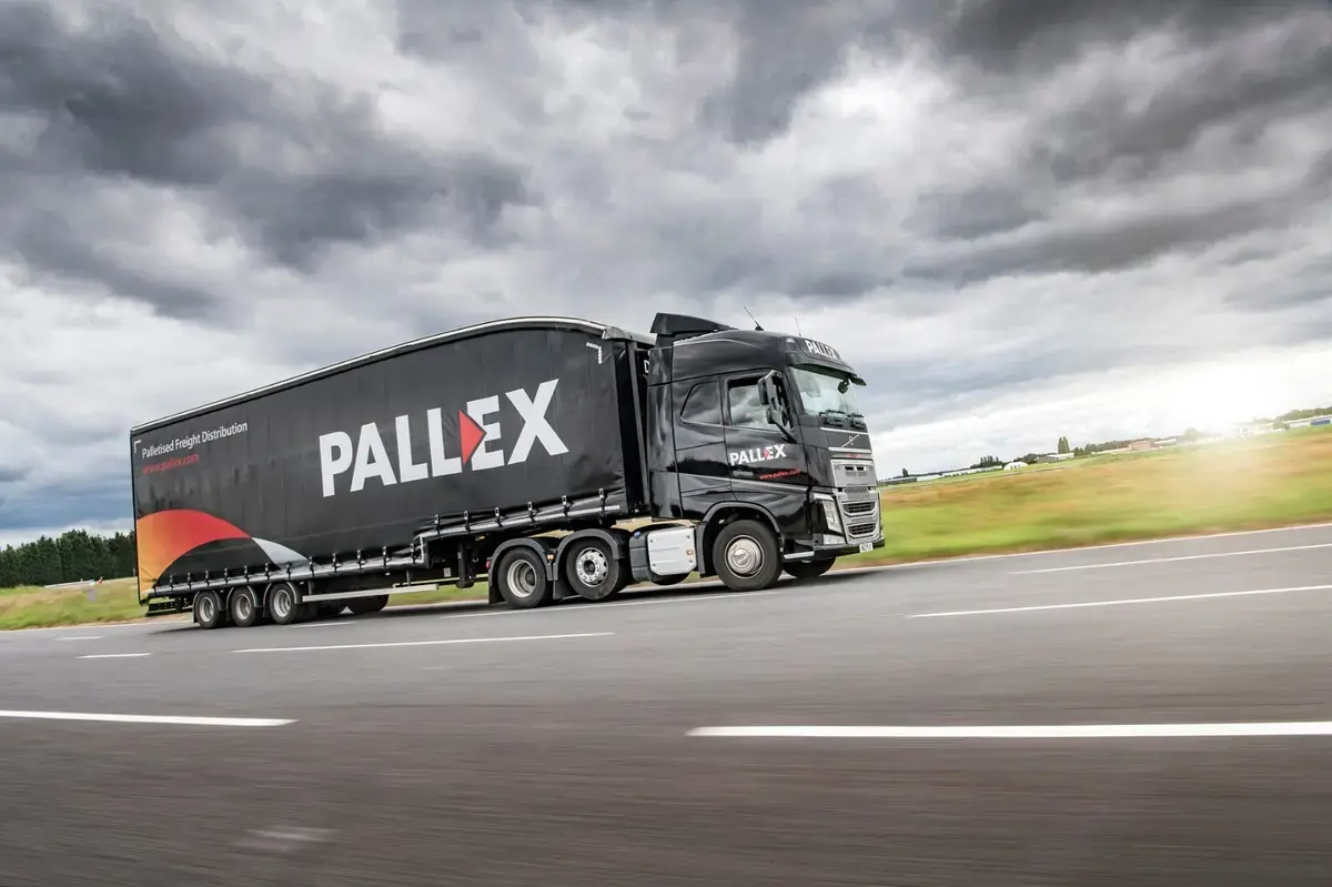 Fondul BoldMind și managementul Pall-Ex preiau liderul pieței de transport paletizat pentru 25 milioane euro