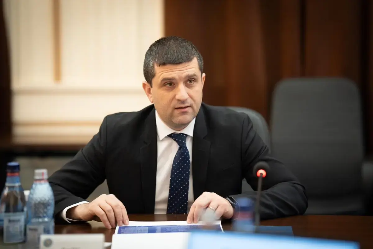 Grindeanu, între demisii cerute și funcții păstrate: Critici din PSD