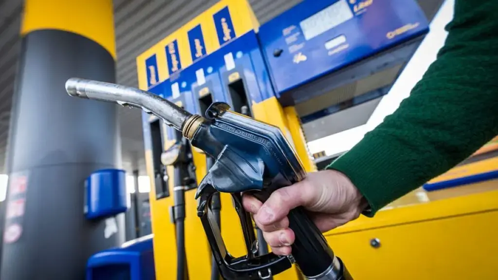 Motorina se scumpește nejustificat în România: Lider la creșteri în Europa