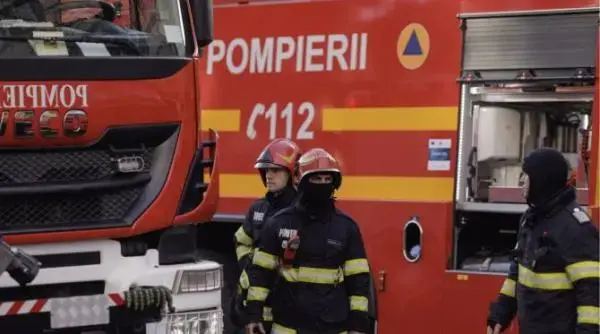 Obiect luminos misterios în Buzău: Pompierii, în căutări nocturne