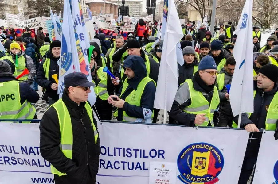 Polițiștii avertizează: Apărarea țării nu se face cu personal demotivat