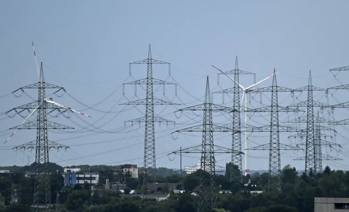 România, la un pas de record: Consum uriaș de energie, ignorând apelurile la economisire