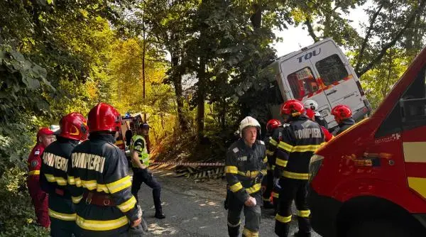 Tragedie în Argeș: Microbuzul juniorilor Dinamo, implicat într-un accident grav
