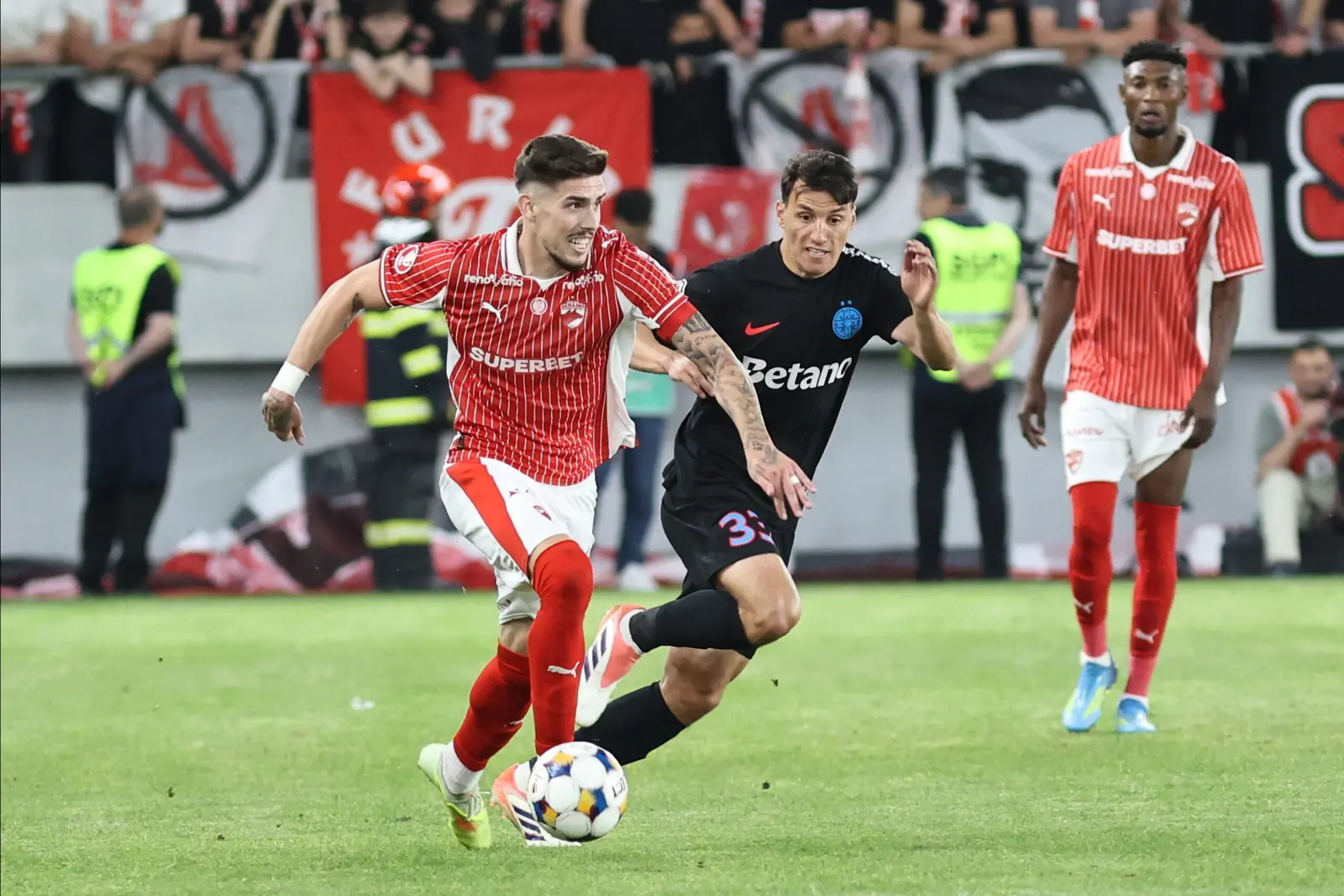 Derby-ul Bucureștiului: Dinamo – FCSB, astăzi la Arcul de Triumf