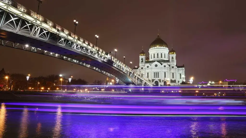 Leul prinde forță la început de septembrie: Euro și dolarul scad în fața monedei naționale