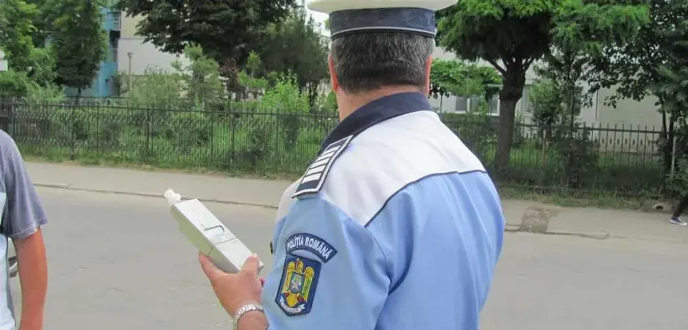 Nonagenarul de la Slobozia, din nou la volan cu permisul suspendat și alcool în sânge