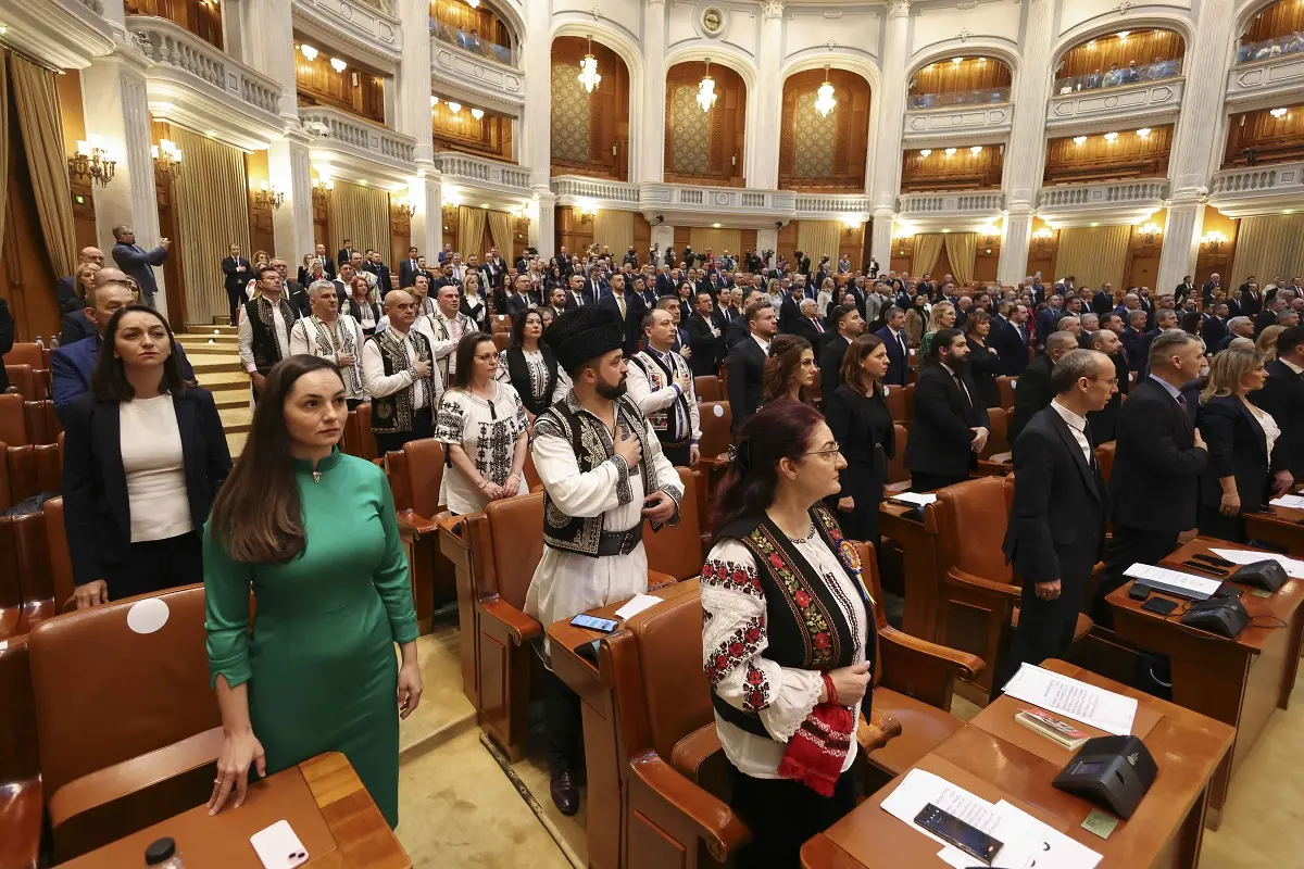 PNL și USR sesizează Curtea Constituțională pentru schimbarea Biroului Permanent