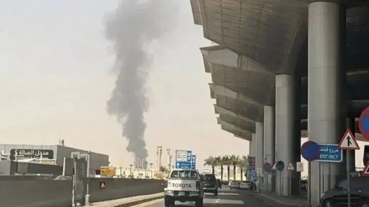 Aeroportul din Riad atacat: haos în Orientul Mijlociu, coaliția saudită susține guvernul Yemenului recunoscut