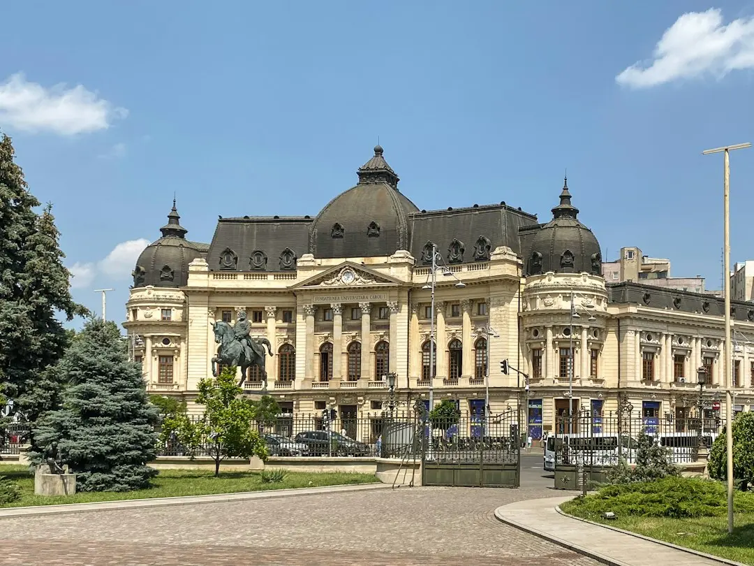 Duelul de la Palatul Victoria: Grindeanu insistă, Bolojan refuză parteneriatul cu PSD