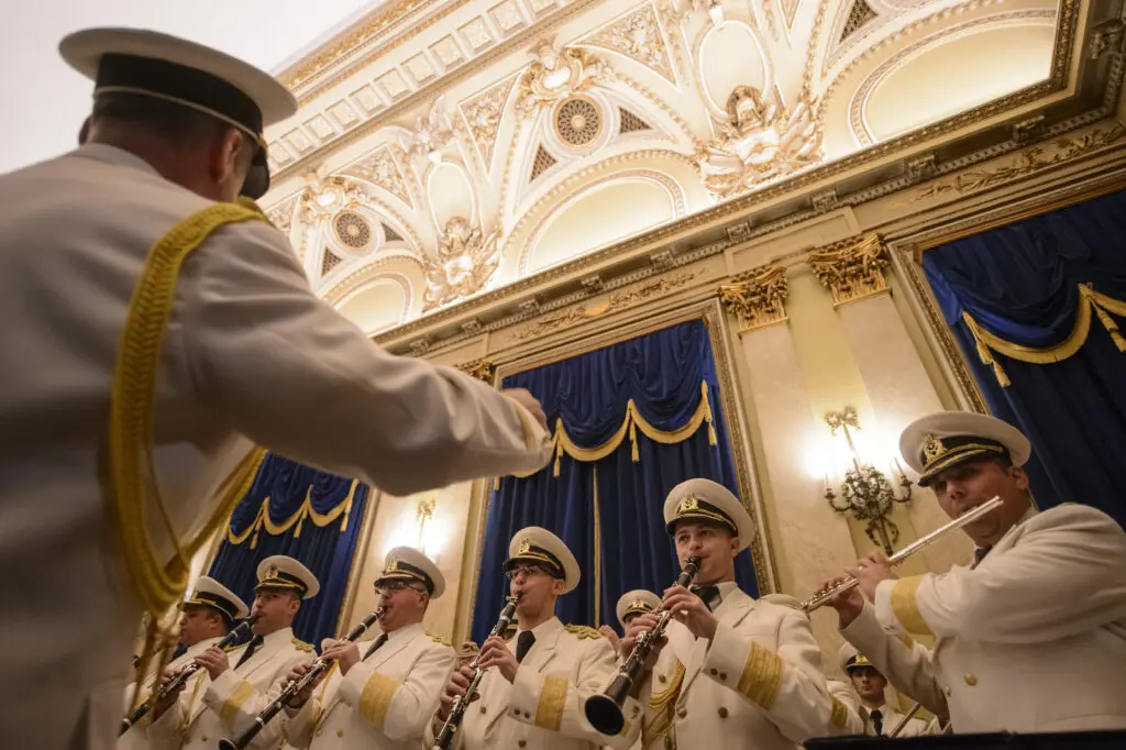 Bucureștiul sărbătorește Ziua Armatei cu 14 ore de ceremonii militare și religioase