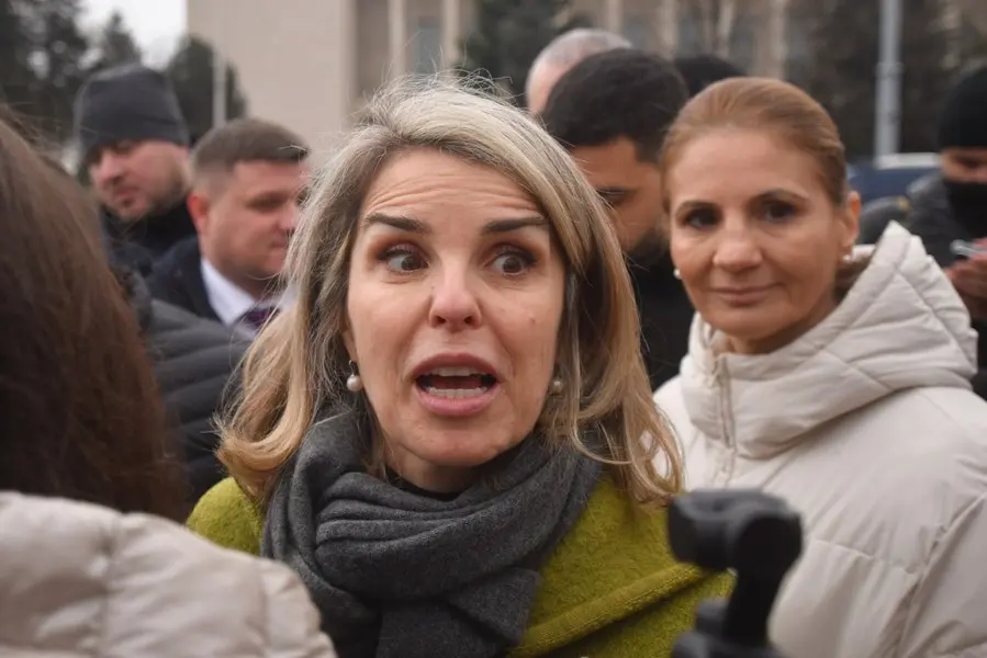Călin Georgescu la DIICOT pentru percheziție informatică, soția audiată ca martor