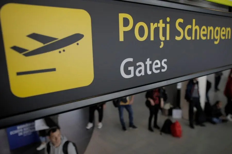 Incendiu la Aeroportul Otopeni: femeie suspectată internată în spital după incidentul de noapte