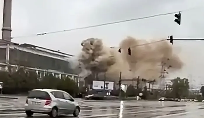 Iarna în casele ieșenilor: 22.000 de apartamente au rămas fără căldură după incendiul de la CET