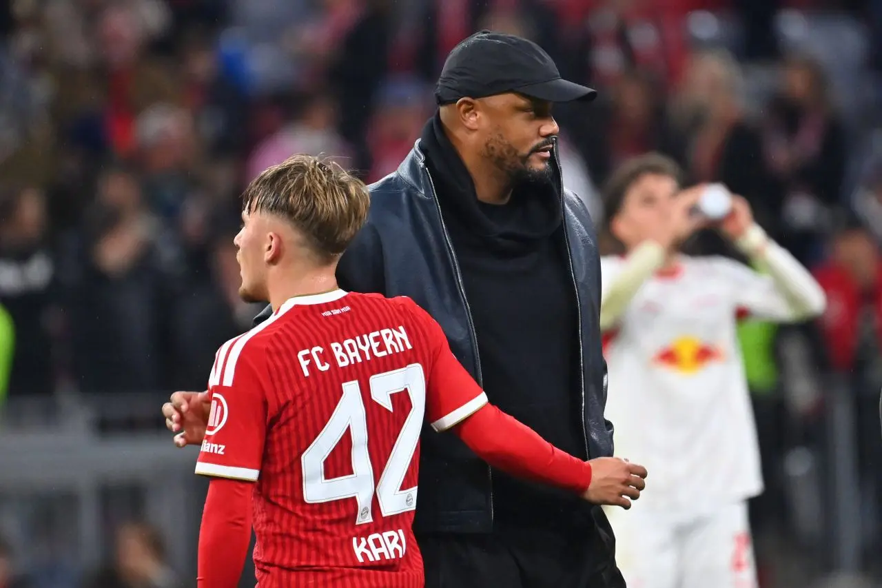 Kompany, antrenorul lui Bayern, internat de urgență după prăbușirea pe teren