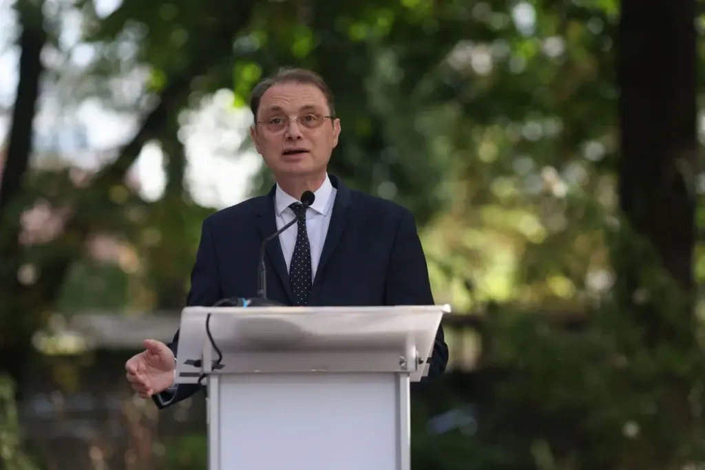 Luca Niculescu negociază noul guvern după primele discuții cu PSD