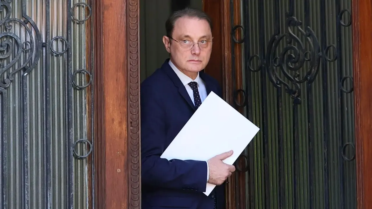 Luca Niculescu va deveni al cincilea premier tehnocrat din istorie, susținut de UDMR