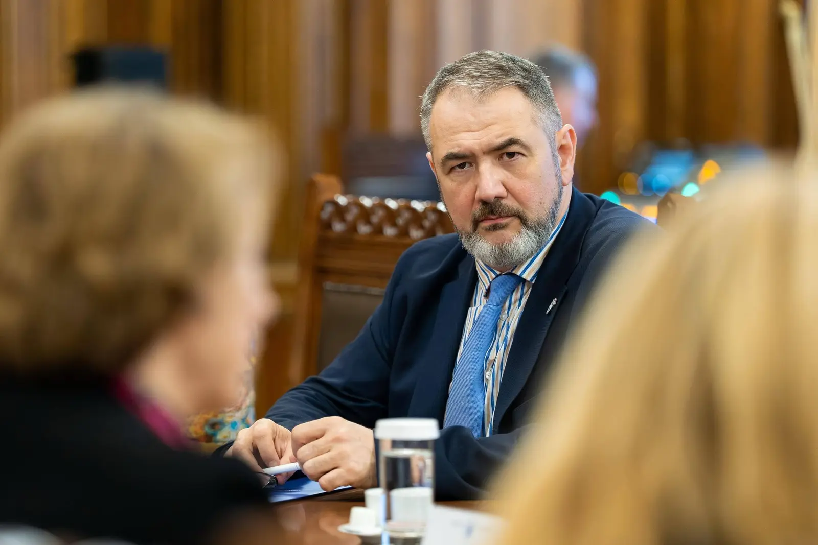 Ministrul propus cere date de la SRI după atacul cu cuțitul la școala din Bistrița