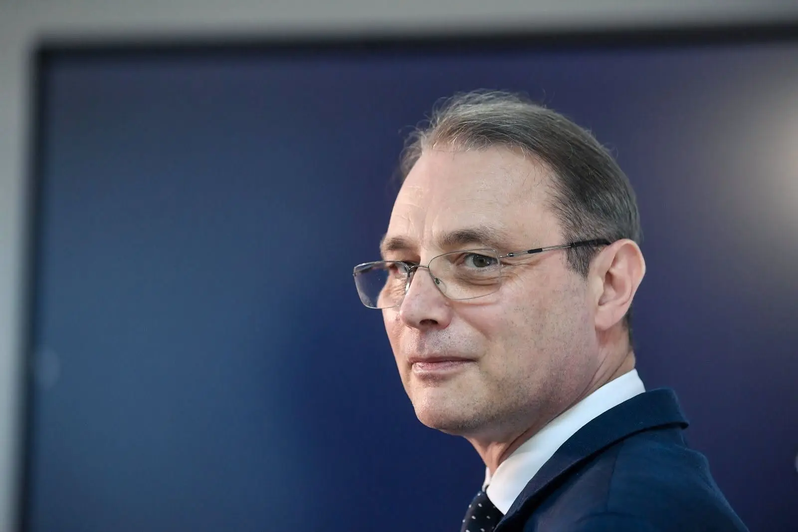 Ziua decisivă: Parlamentul votează astăzi noul Guvern condus de Luca Niculescu