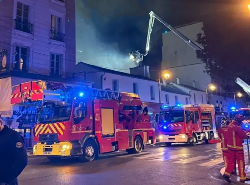 Pompieri agresați în timpul intervenției la un incendiu în Ștefănești