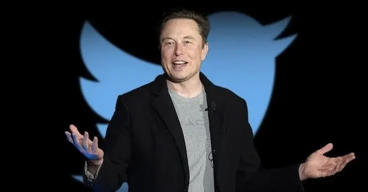 Putin numește Elon Musk „un adevărat geniu” pentru lansarea a mii de sateliți pe orbită