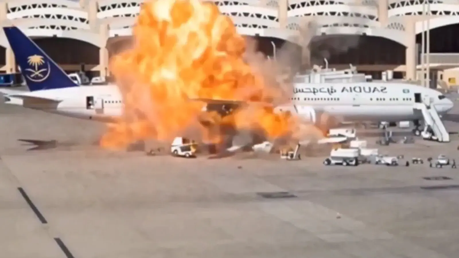 Rebelii Houthi cer închiderea aeroporturilor saudite și amenință cu noi atacuri!
